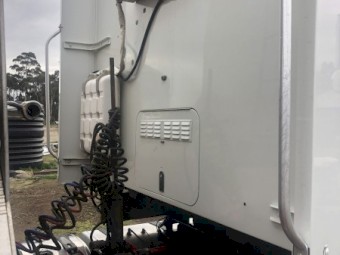 2011 Mack Trident 