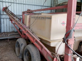 Hardi 2400ltr trailing sprayer