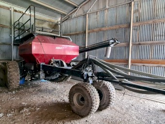 CASE PTX bar and 2180 Bin 6000 litres