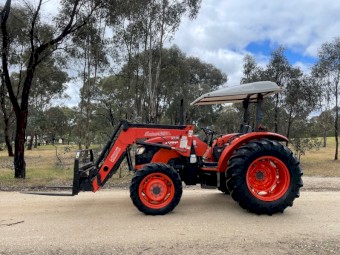 Kubota M7040 Tractor