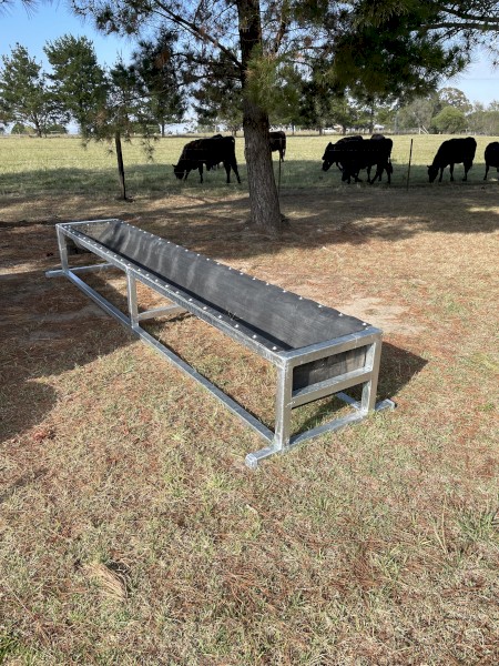 Cattle Feeder
