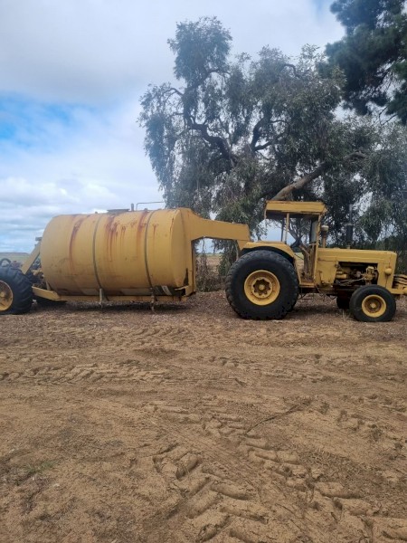 1990 Chamberlain water cart