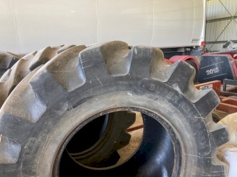 Used 30.5L x 32 Tractor Tyres