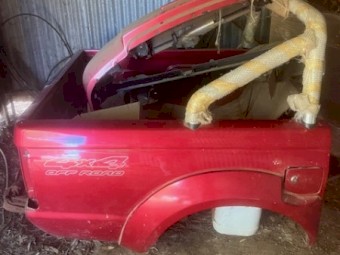 Nissan Navara ST-R Ute tub