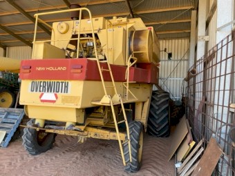 New Holland TR 86 Header and Front