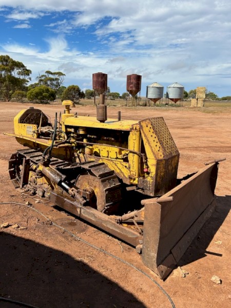 1953 Caterpillar D2 bulldozer
