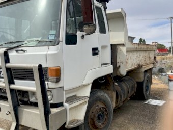 1985 Isuzu Tipper Truck
