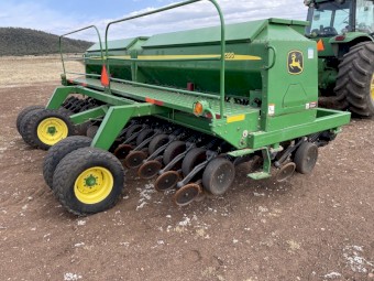 John Deere 1590 Disc Drill