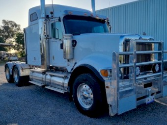 2006 International Eagle 9900I Prime Mover
