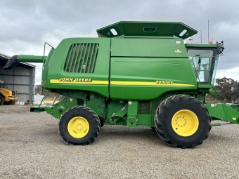 2000 John Deere 9650STS Header