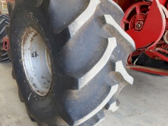 2388 Tyres and rims 900/65R32