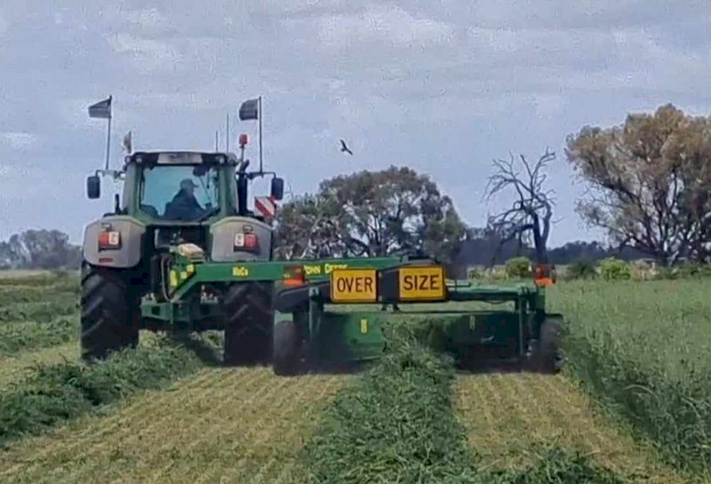 John Deere 956 mower conditioner