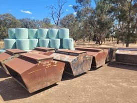 Limit Lick Feeders x 6