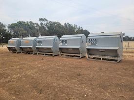 Advantage 3800 HD Feeders