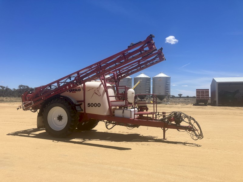 2010 Croplands Pegasus 5000 Boom Spray