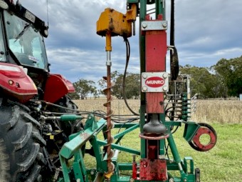 2020 Munro Autodriver 730 Post Hole Knocker