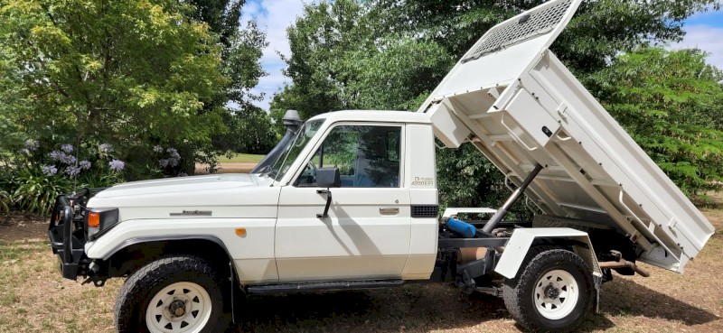2002 Toyota Landcruiser Tipper Tray HDJ79R