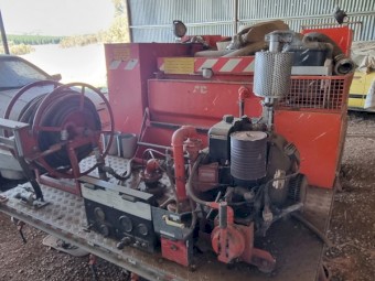 Fire fighting tray