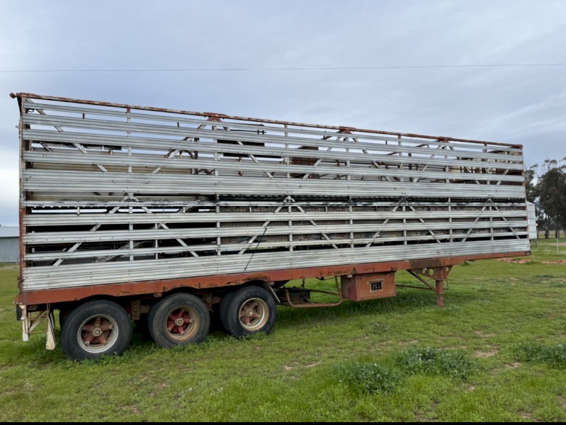 Sheep crate 