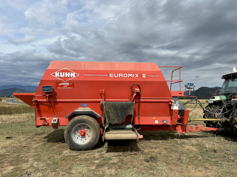 Kuhn Euromix 2 1460. 2005 Feed Mixer.