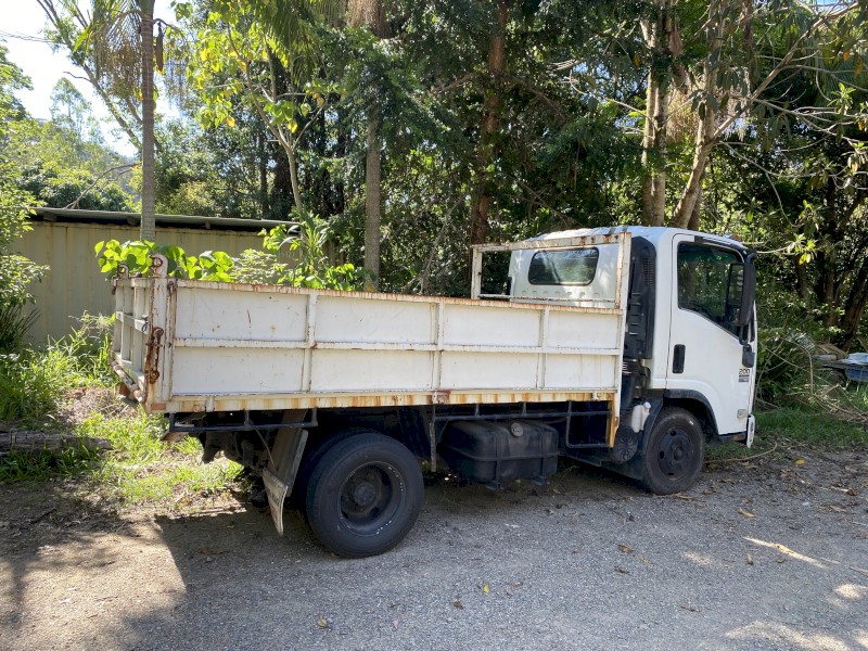 Isuzu Tipper Farm Truck