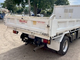 Isuzu NPR 45/190 tipper 
