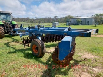 Grizzly Field Boss 28 Disc Offset plough