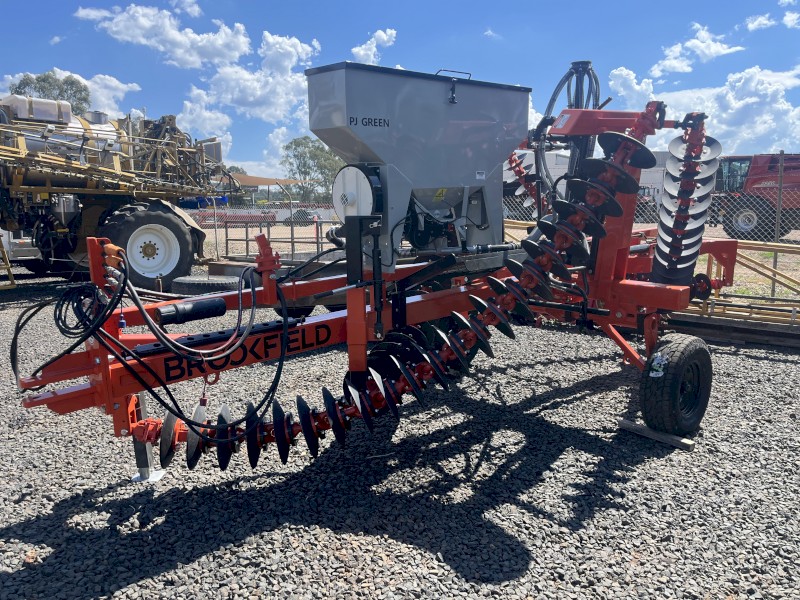 Brookfield Chain Bar Seeder