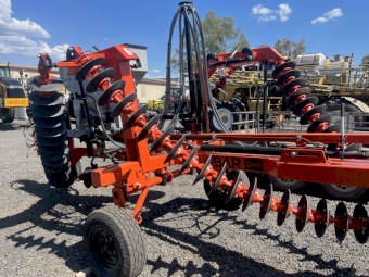Brookfield Chain Bar Seeder