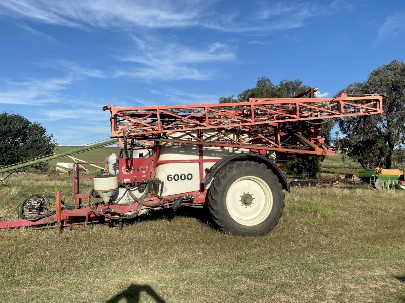 Under Auction - ( A243)  2005 Croplands Pegasus 6000L Boom Spray 