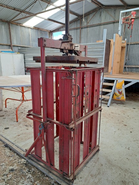 Sunbeam wool press