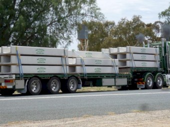 Concrete Feed Troughs 0.7m wide x 4m long for Cattle Feedlots AG-CRETE