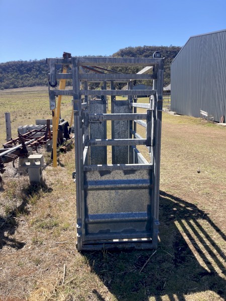 Hobby Master Cattle Crush