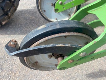 2017 Boss 18M Bridge Frame Planter
