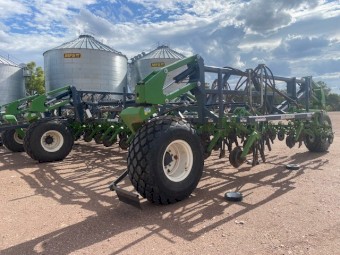 2017 Boss 18M Bridge Frame Planter