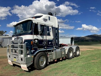 2004 Kenworth K104 Gen 2 Signature Motor