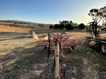 2010 Kuhn GA7922