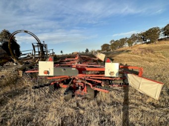 2010 Kuhn GA7922