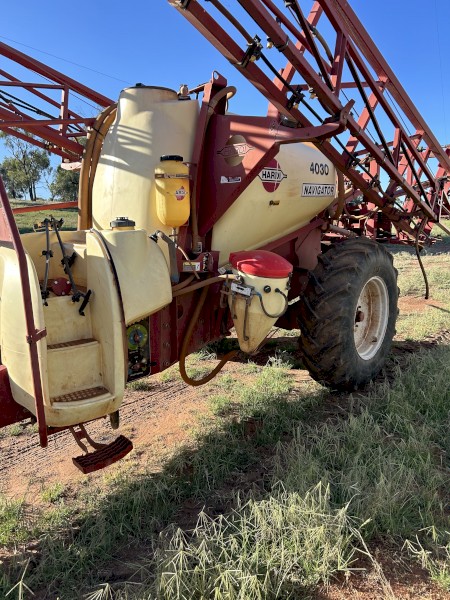 Hardi Navigator 4030 Boom Spray