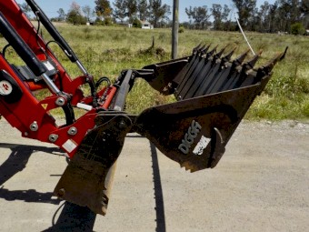 Late model 2016 Massey Ferguson 5430 DYNA 4 4x4 91hp Tractor