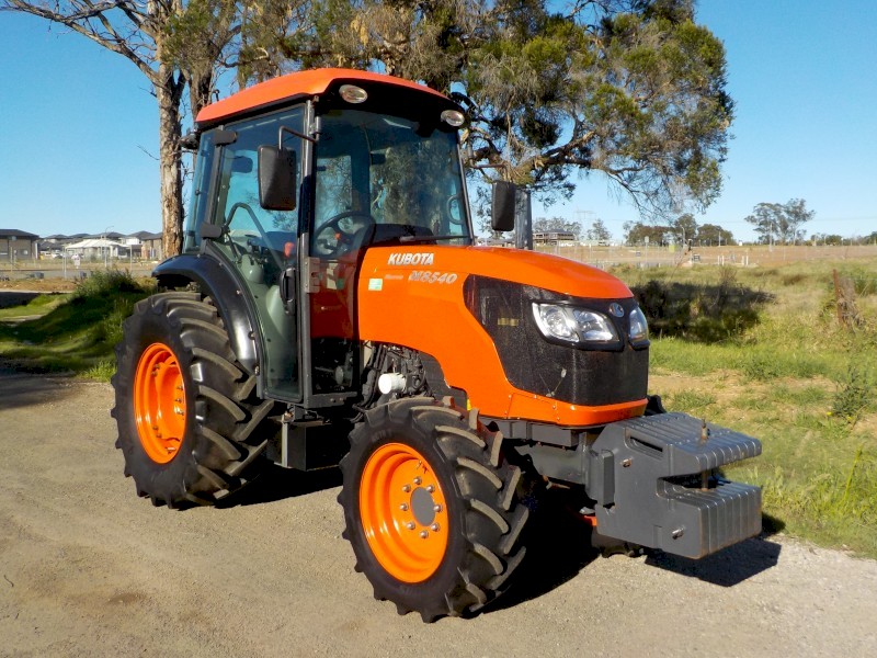 Late model 2017 Kubota M8540N Narrow 4x4 85hp Vineyard/Orchard Tractor