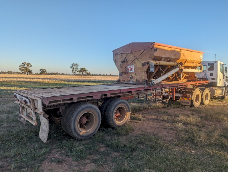 Cole Grouper and Bogie semi trailer