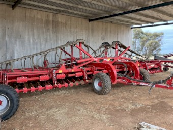 12m Horsch Sprinter and 3 bin cart
