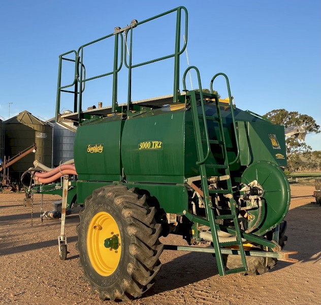 2004 Simplicity 3000 TR2 Air Cart
