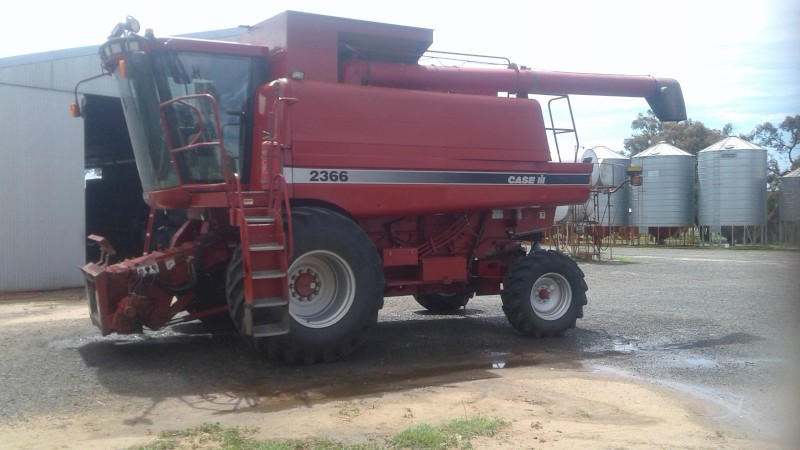 2003 Case IH 2366 Exclusive with 30ft 1010 Finger Tyne Reel with Trailer