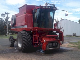 2003 Case IH 2366 Exclusive with 30ft 1010 Finger Tyne Reel with Trailer