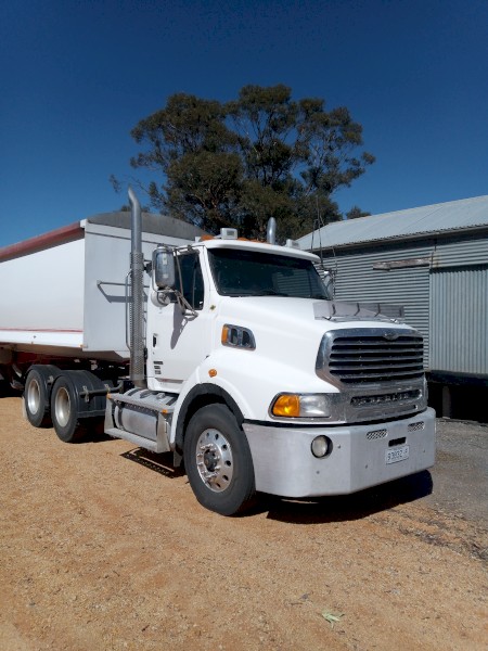 2009 Sterling LT9500 HX Prime Mover