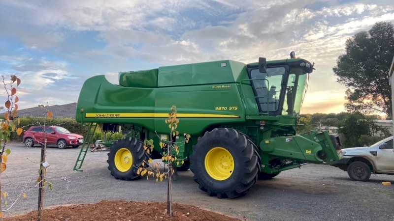 2011 John Deere 9870 Header