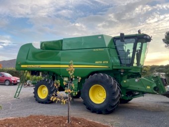 2011 John Deere 9870 Header