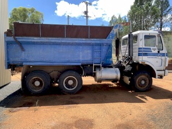 Mercedes Benz 1984 2222 V6 series Tipper Truck